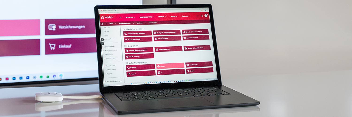 Laptop mit Prozessübersicht in QM.Pro 365 (Qualitätsmanagement Software von Beetroot AG)